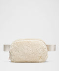 LULULEMON - BOLSA CRUZADA AFELPADA (Everywhere Belt *Plush Fleece)