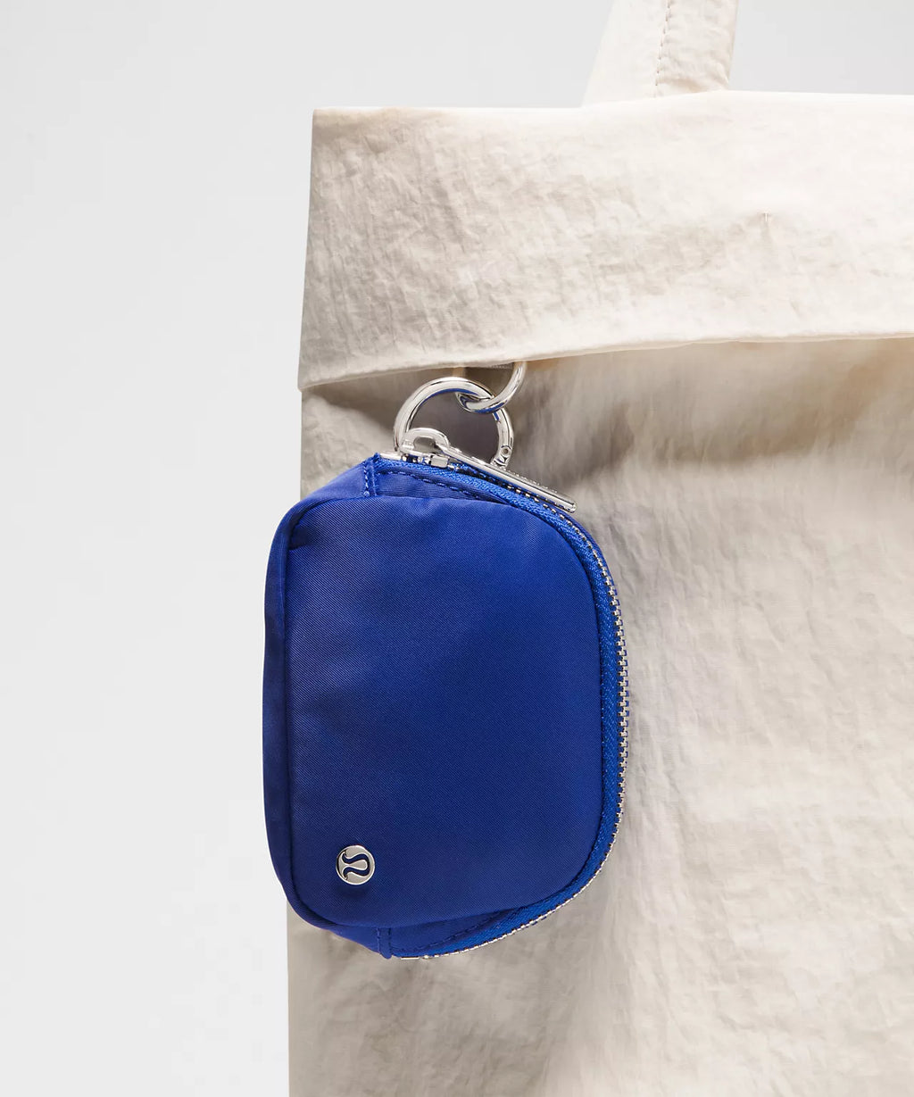 LULULEMON - MONEDERO (Everywhere Belt Bag Nano)