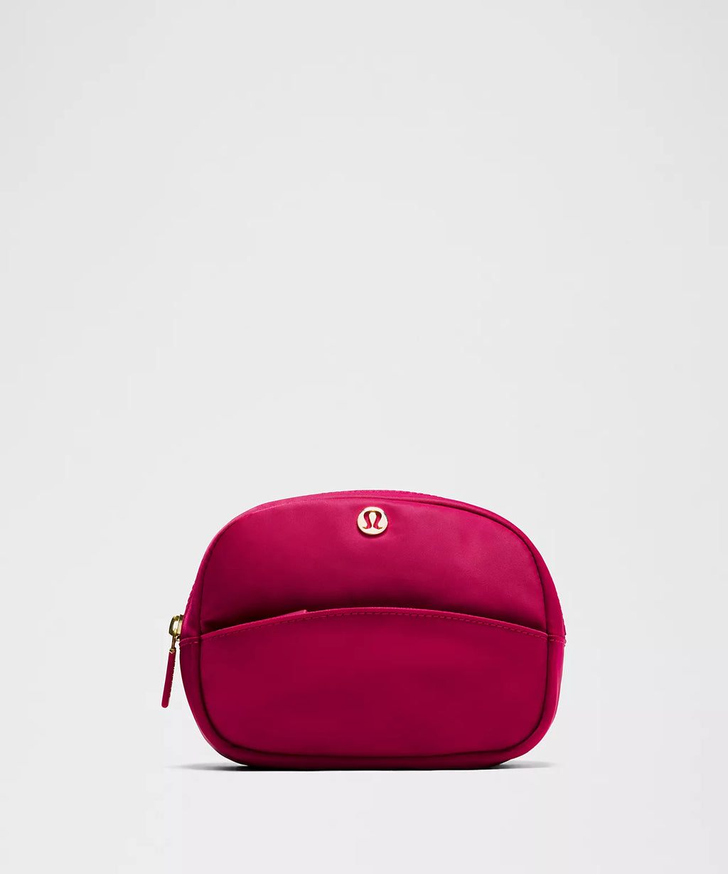 LULULEMON - COSMETIQUERA (City Essentials Pouch *Mini 2L)