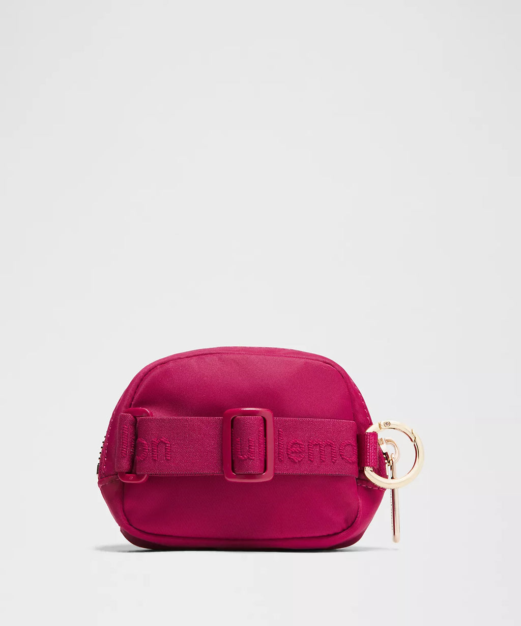 LULULEMON - MONEDERO (Everywhere Belt Bag Nano)
