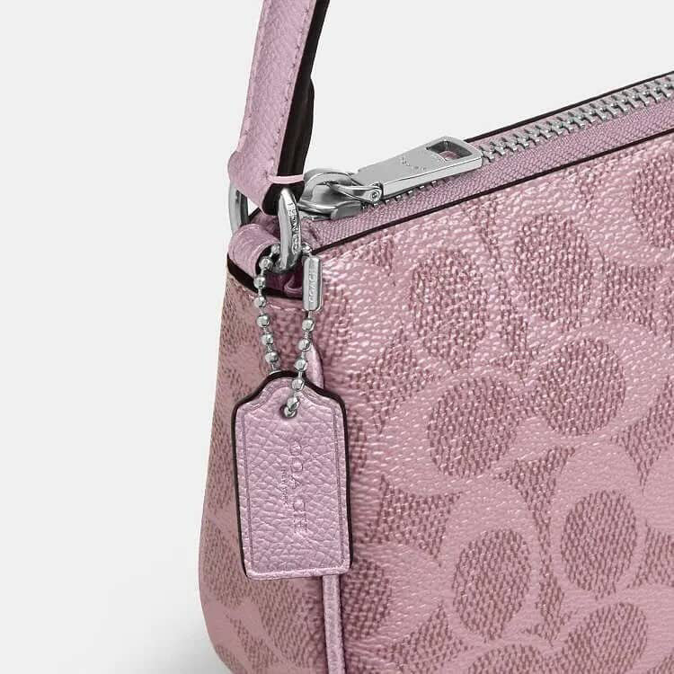 COACH - BOLSA DE HOMBRO NOLITA 19 & MINI BOLSITA NOLITA CHARM SET